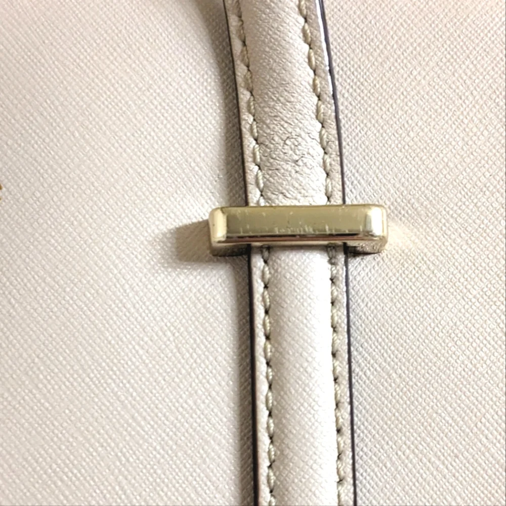 Kate Spade - Picture 2 of 4